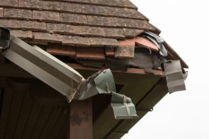 Eugene Damaged Gutter on the side of a house